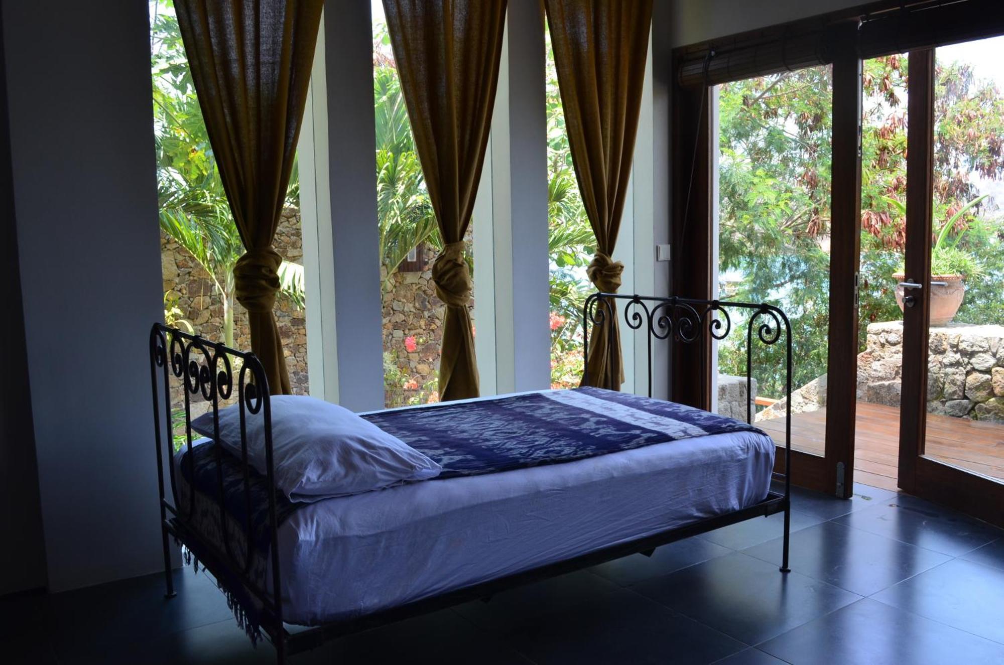 Blue Parrot Hotel Лабуан Баджо Стая снимка
