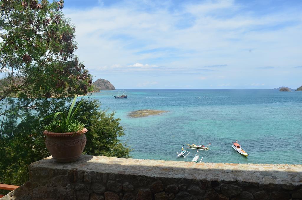 Blue Parrot Hotel Лабуан Баджо Стая снимка